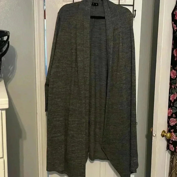 Tacera brand long gray kimono size 2x. - Picture 1 of 3